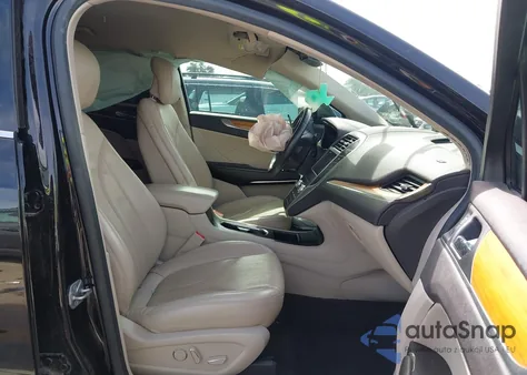 2019 Lincoln Mkc Select z USA, uszkodzony, nr VIN 5LMCJ2C90KUL48174